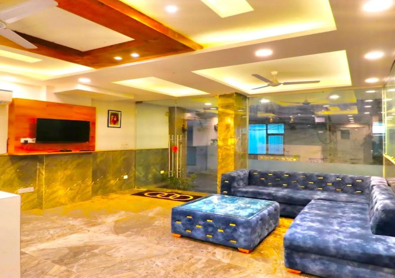 Hotel Galaxy Inn Near Delhi International Airport Нью-Дели Экстерьер фото